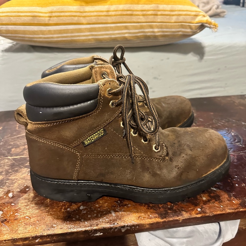 Steel toe work boots size 10